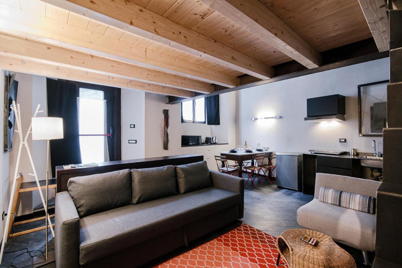 Palazzo Del Pero - The House Of Travelers Apartment Como Exterior photo